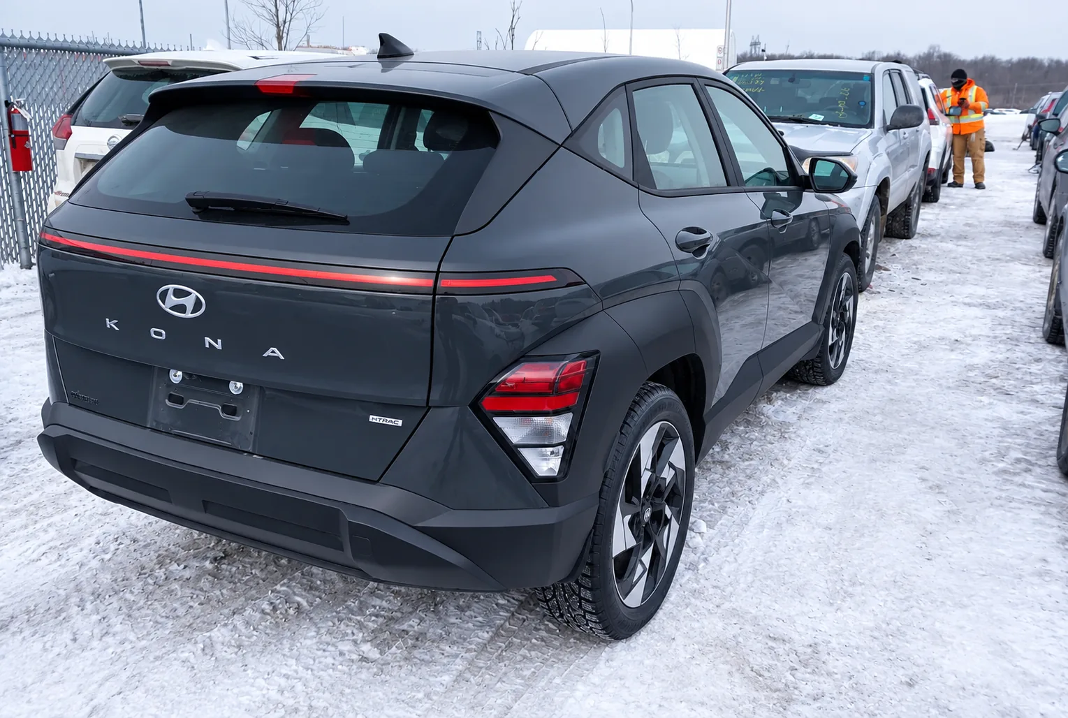 Kona SE 2026 vue arrière droite