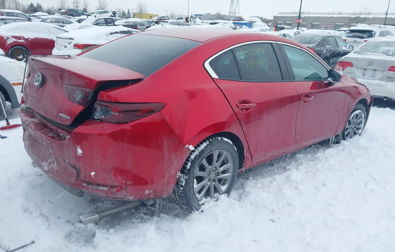 Mazda3 2021 vue arrière côté